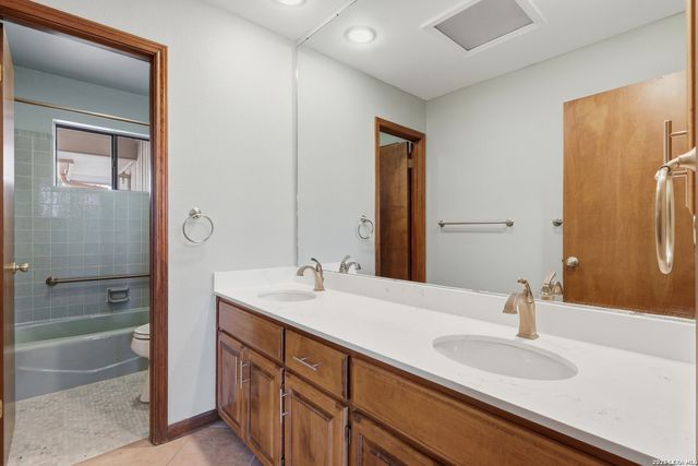 220 Lundblade Ln., Castle Hills, TX 78213