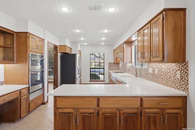 220 Lundblade Ln., Castle Hills, TX 78213