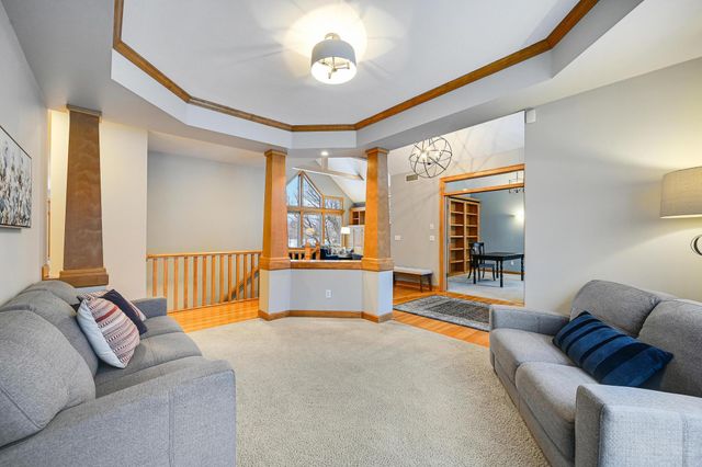 8830 Wedgemere Drive, Victoria, MN 55386