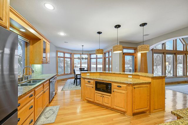 8830 Wedgemere Drive, Victoria, MN 55386