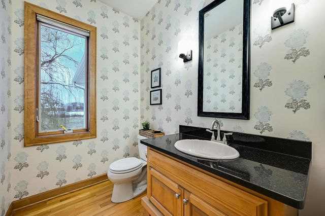 8830 Wedgemere Drive, Victoria, MN 55386