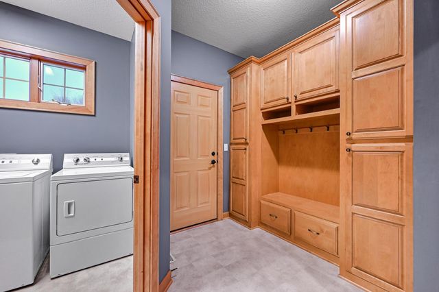 8830 Wedgemere Drive, Victoria, MN 55386