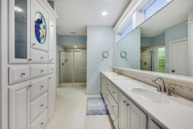 8830 Wedgemere Drive, Victoria, MN 55386