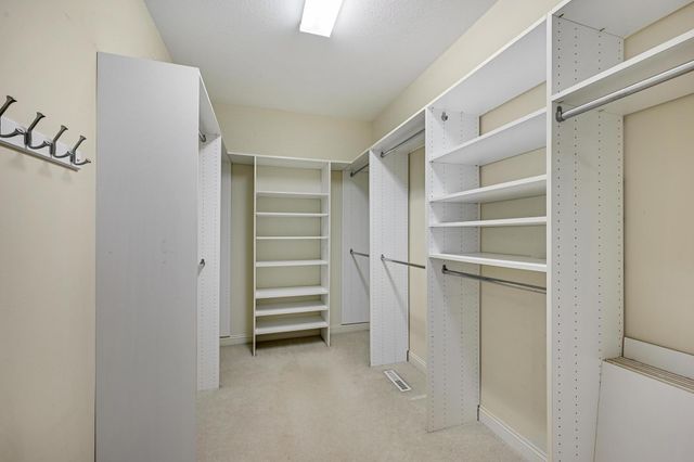 8830 Wedgemere Drive, Victoria, MN 55386