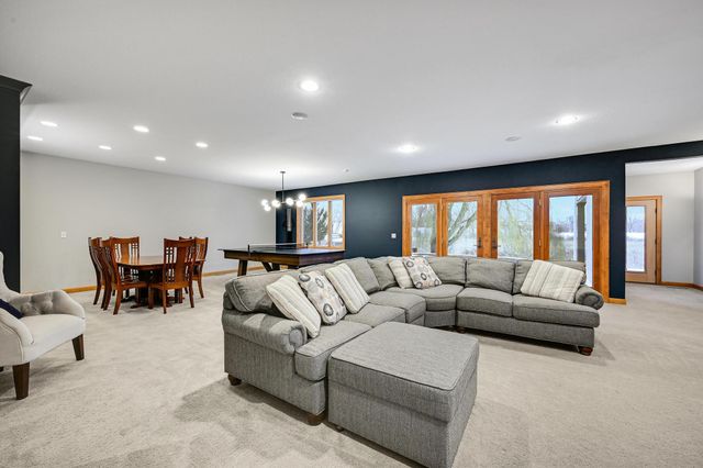 8830 Wedgemere Drive, Victoria, MN 55386