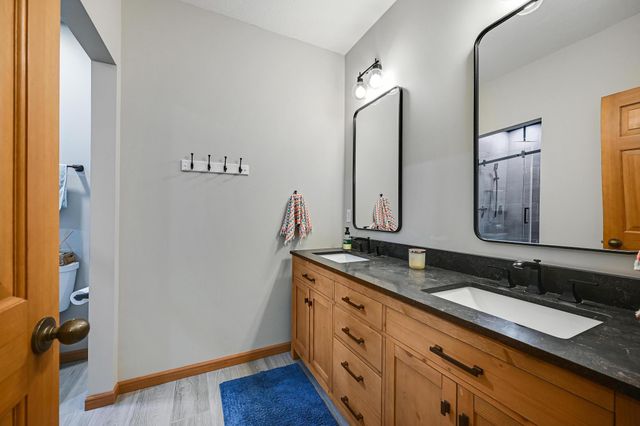 8830 Wedgemere Drive, Victoria, MN 55386