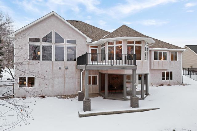 8830 Wedgemere Drive, Victoria, MN 55386