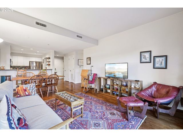 1718 Ne 11TH Ave 204, Portland, OR 97212