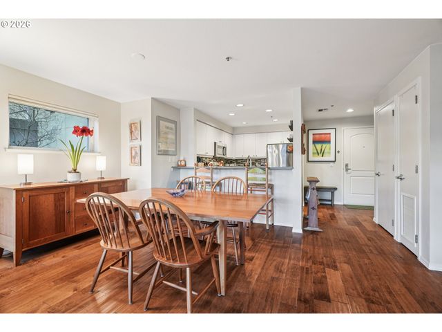 1718 Ne 11TH Ave 204, Portland, OR 97212