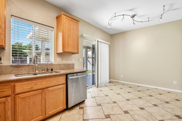 1953 Jim Casebolt Way, Sacramento, CA 95835
