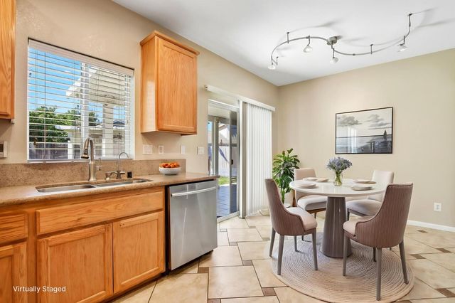 1953 Jim Casebolt Way, Sacramento, CA 95835
