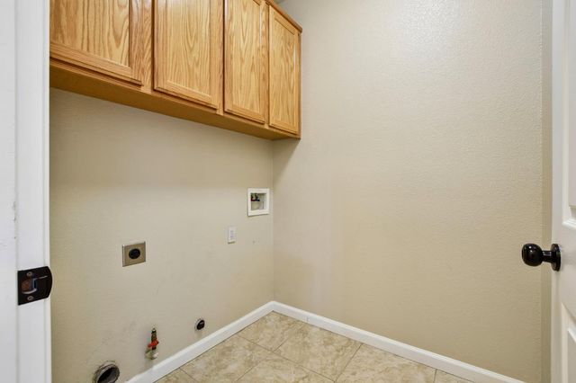 1953 Jim Casebolt Way, Sacramento, CA 95835