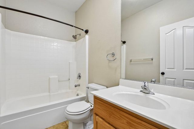 1953 Jim Casebolt Way, Sacramento, CA 95835