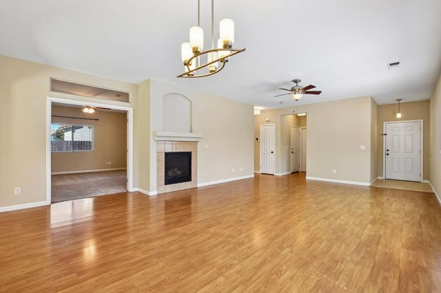1953 Jim Casebolt Way, Sacramento, CA 95835