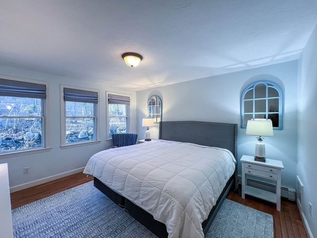 56 Rockridge Rd, Framingham, MA 01702