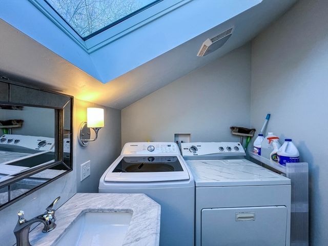 56 Rockridge Rd, Framingham, MA 01702