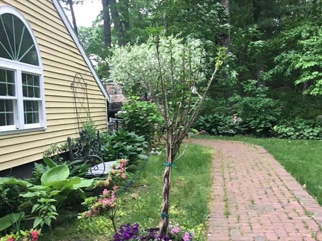 56 Rockridge Rd, Framingham, MA 01702