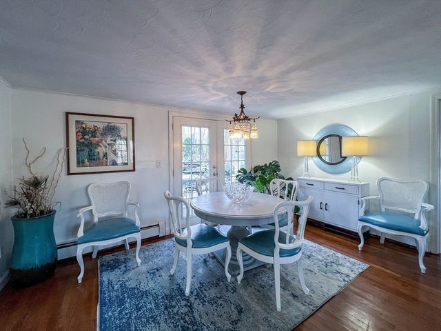 56 Rockridge Rd, Framingham, MA 01702