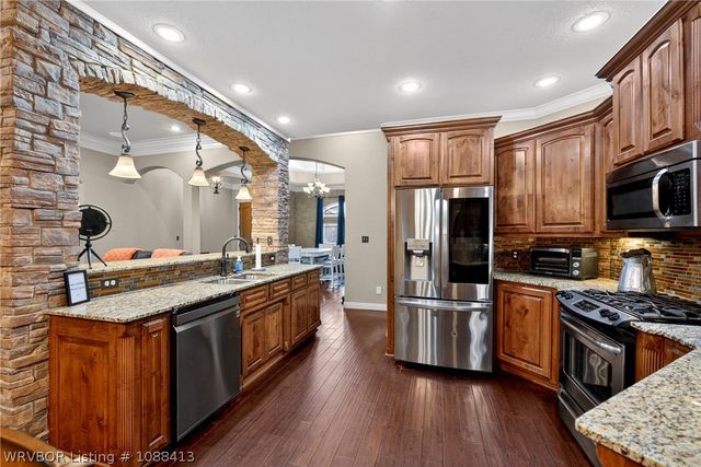 8915 S 12th Street, Fort Smith, AR 72908