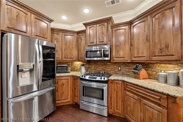 8915 S 12th Street, Fort Smith, AR 72908