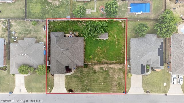 8915 S 12th Street, Fort Smith, AR 72908