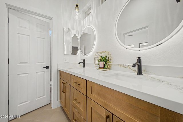 3939 E DUBOIS Avenue, Gilbert, AZ 85298