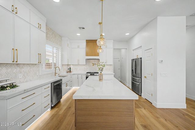 3939 E DUBOIS Avenue, Gilbert, AZ 85298