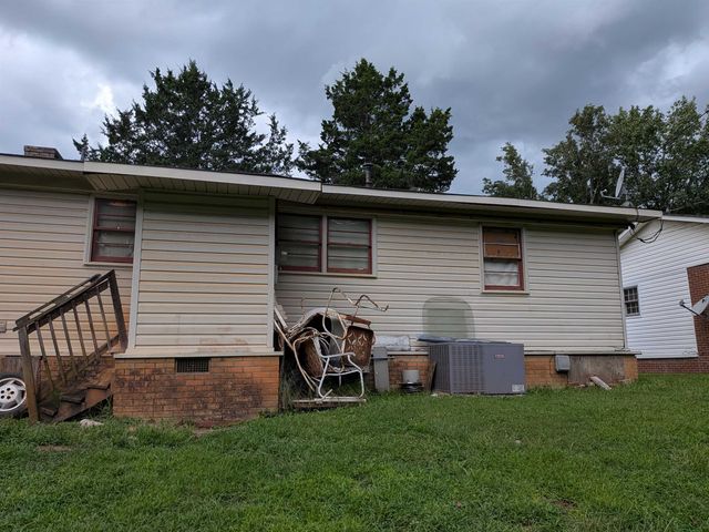 121 Lincoln Drive, Spartanburg, SC 29306