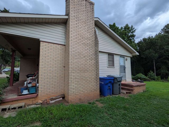 121 Lincoln Drive, Spartanburg, SC 29306
