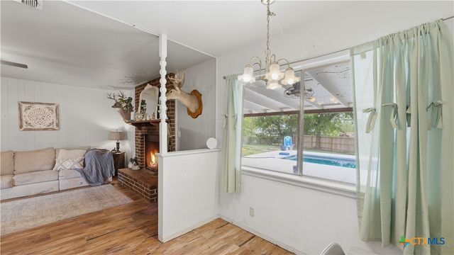 7830 Village Oak Drive, Live Oak, TX 78233