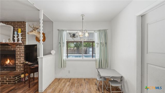 7830 Village Oak Drive, Live Oak, TX 78233