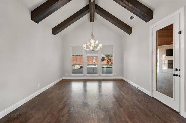 1050 Falcon Nest Drive, Kennedale, TX 76060