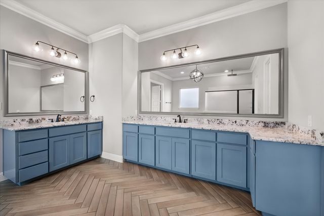 1050 Falcon Nest Drive, Kennedale, TX 76060