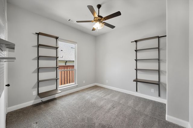 1050 Falcon Nest Drive, Kennedale, TX 76060