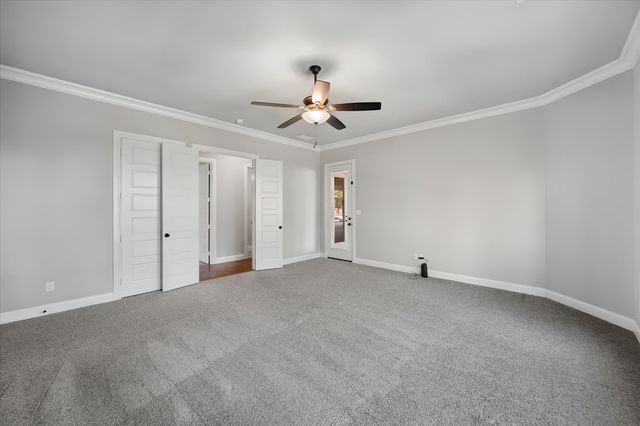 1050 Falcon Nest Drive, Kennedale, TX 76060