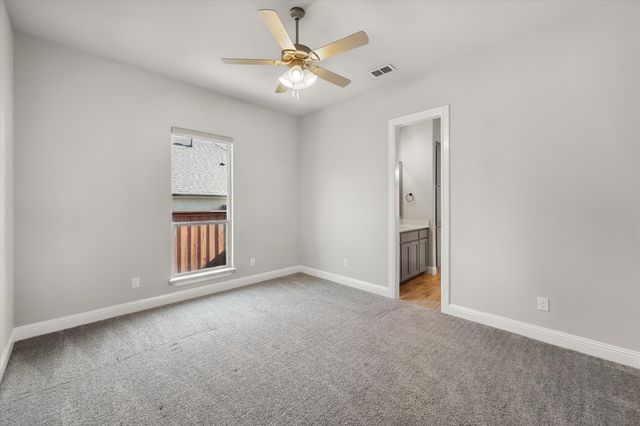 1050 Falcon Nest Drive, Kennedale, TX 76060
