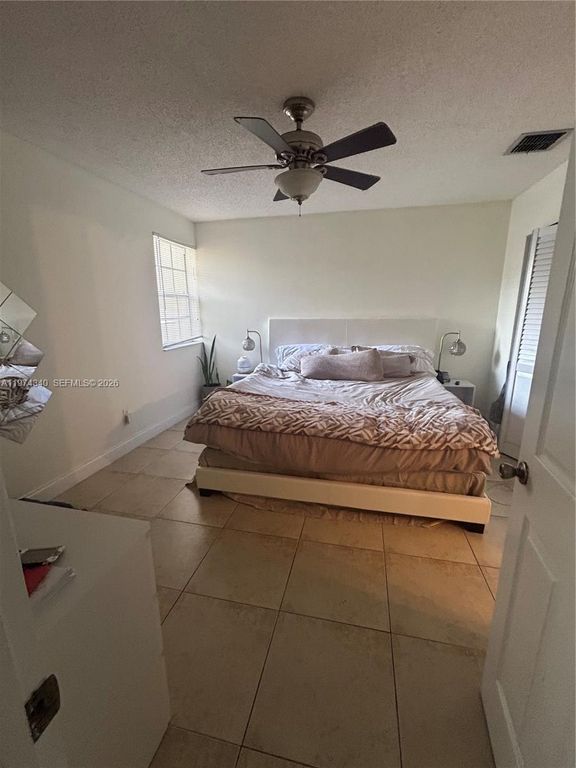 18308 NW 68th Ave G, Hialeah, FL 33015