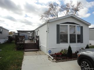 1823 Carmel, Monroe, MI 48161