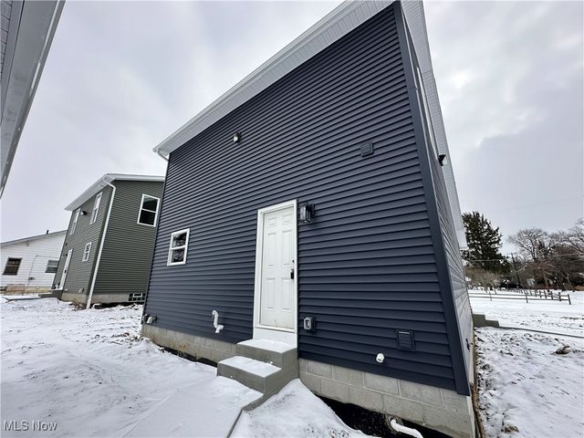 970 Bonnie Brae Avenue, Youngstown, OH 44511