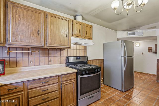 762 DELHI Drive, Socorro, TX 79927