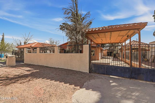 762 DELHI Drive, Socorro, TX 79927