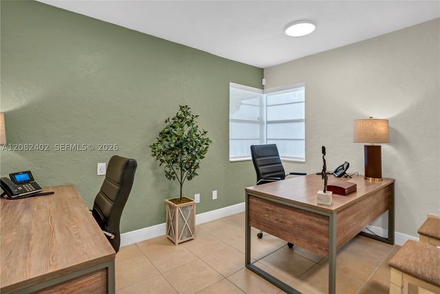 481 E Commercial Blvd, Oakland Park, FL 33334