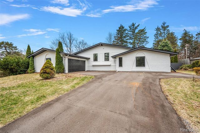 7811 Caberfae Trail, Clarkston, MI 48348
