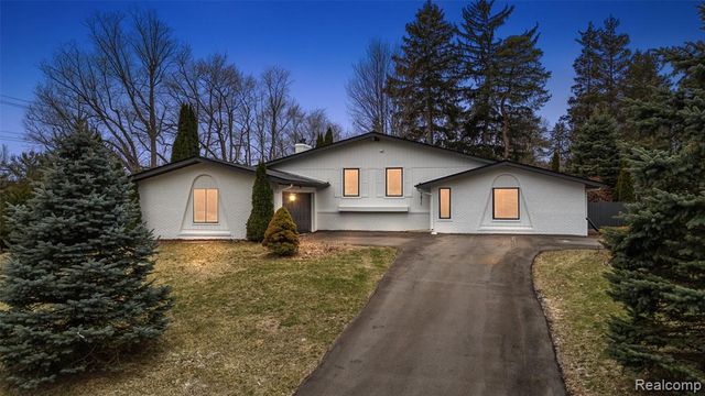 7811 Caberfae Trail, Clarkston, MI 48348