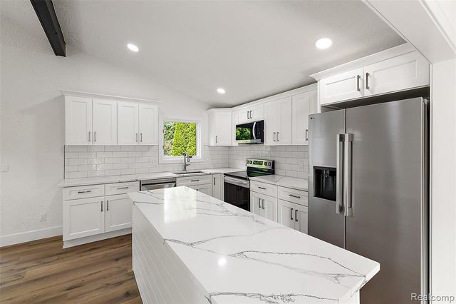 7811 Caberfae Trail, Clarkston, MI 48348