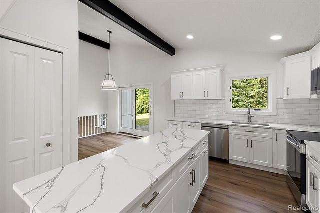 7811 Caberfae Trail, Clarkston, MI 48348