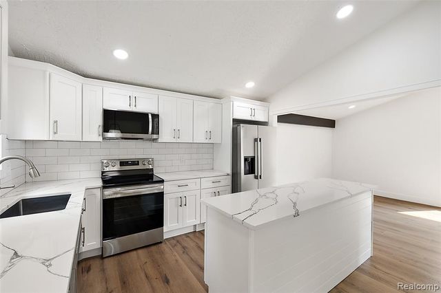 7811 Caberfae Trail, Clarkston, MI 48348