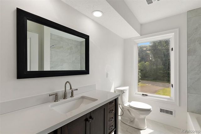 7811 Caberfae Trail, Clarkston, MI 48348