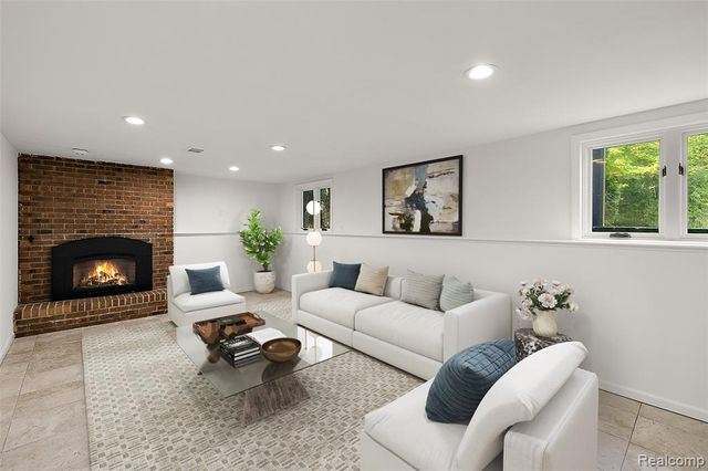 7811 Caberfae Trail, Clarkston, MI 48348