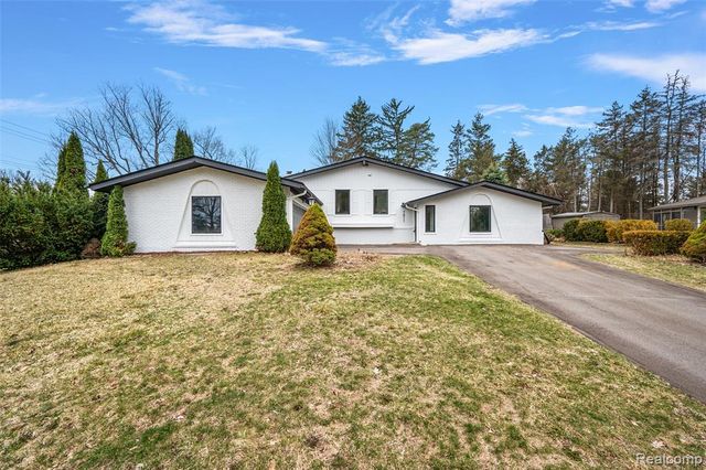 7811 Caberfae Trail, Clarkston, MI 48348